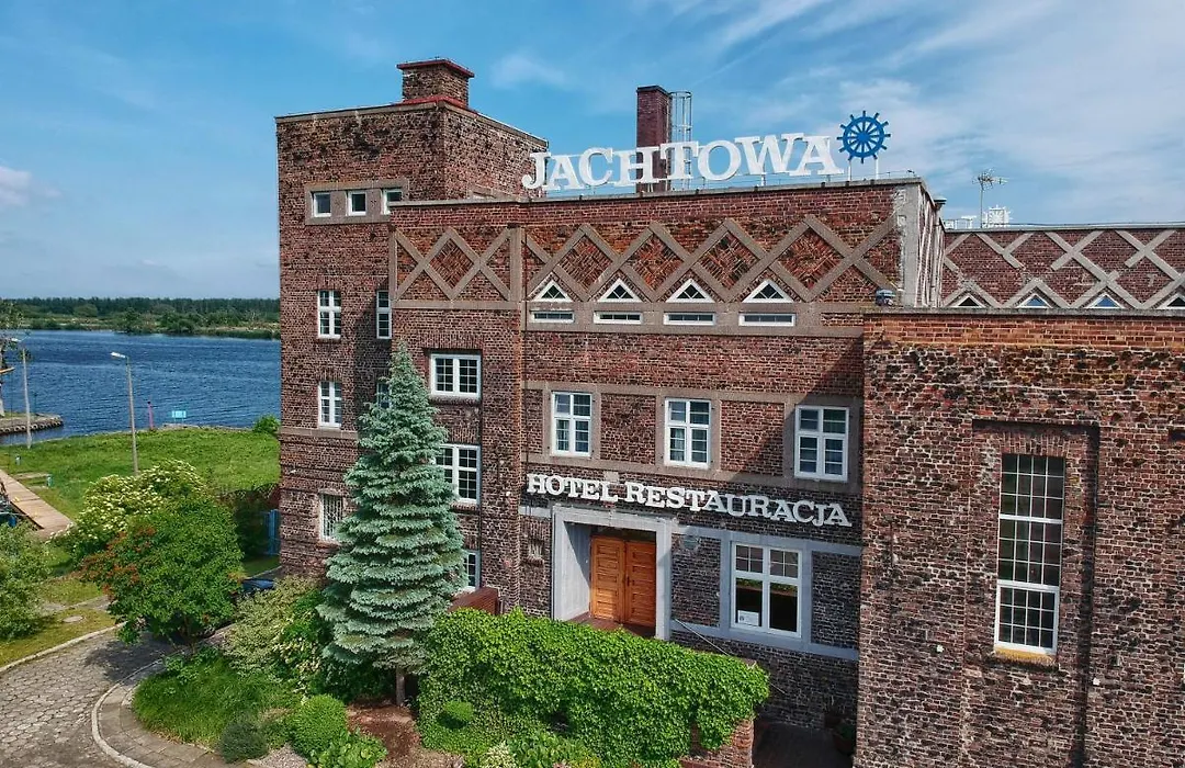 Jachtowa Hotel I Restauracja-1